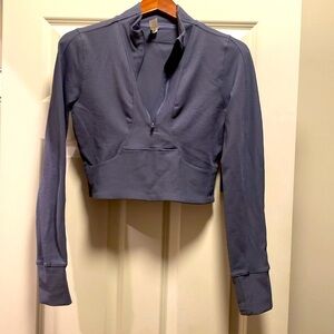 Grey crop long sleeve athletic top